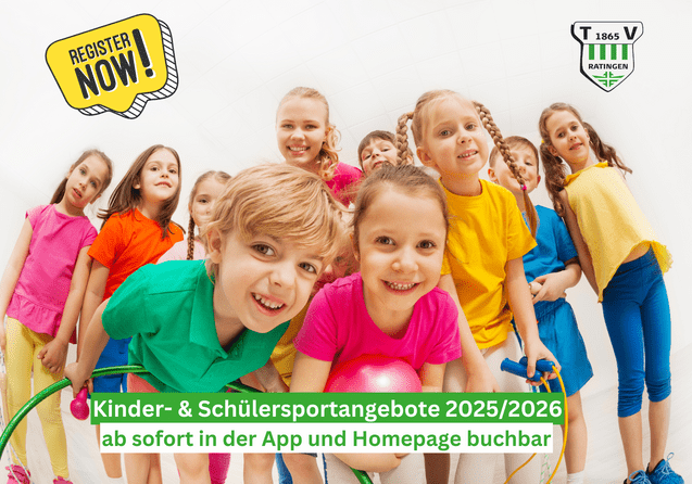 Gruppe von fröhlichen Kindern in bunten T-Shirts posiert mit Sportgeräten in hellem Raum. Text: „Register Now!“