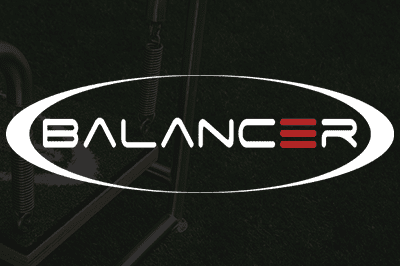 Logo von BALANCER auf dunklem Hintergrund, umgeben von einem ovalen Rahmen.